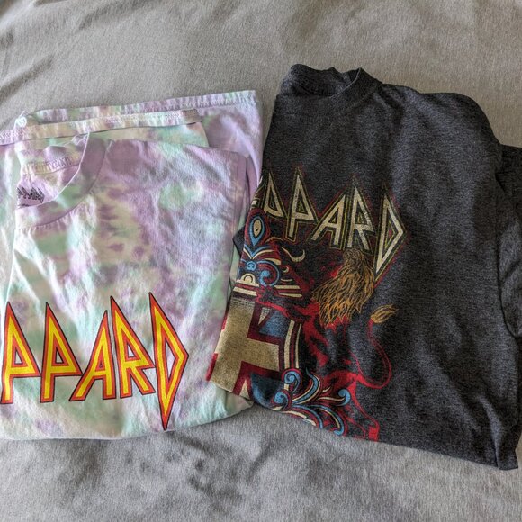 Lot of 2 Def Leppard t-shirts small juniors - Picture 1 of 7